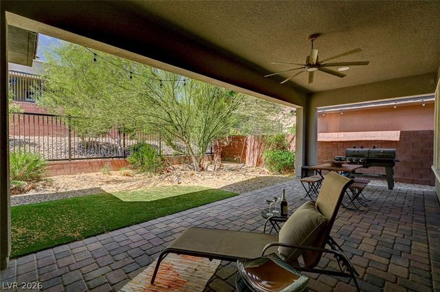 6803 Regency Crest Avenue, Las Vegas, NV 89148