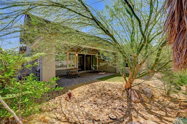 6803 Regency Crest Avenue, Las Vegas, NV 89148