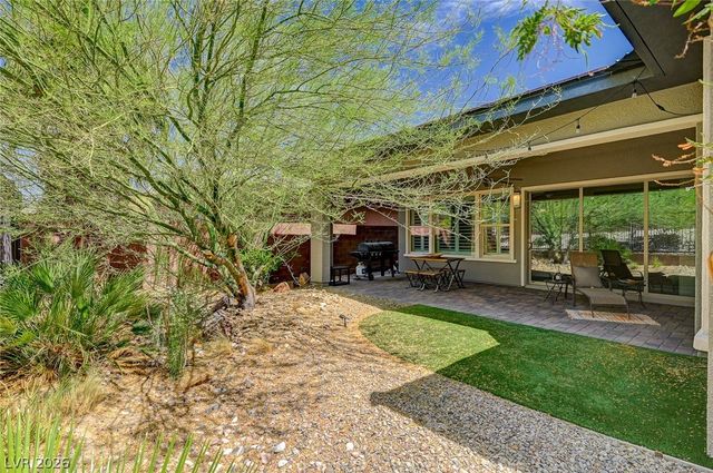 6803 Regency Crest Avenue, Las Vegas, NV 89148