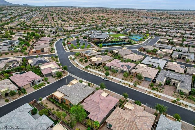 6803 Regency Crest Avenue, Las Vegas, NV 89148