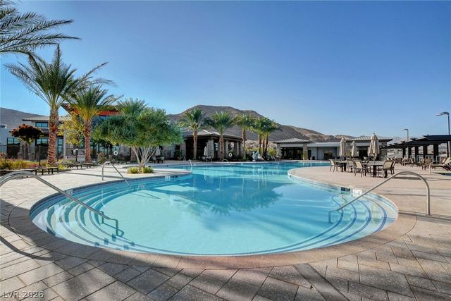6803 Regency Crest Avenue, Las Vegas, NV 89148