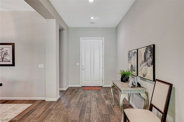 6803 Regency Crest Avenue, Las Vegas, NV 89148