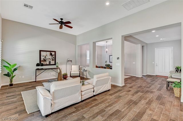 6803 Regency Crest Avenue, Las Vegas, NV 89148