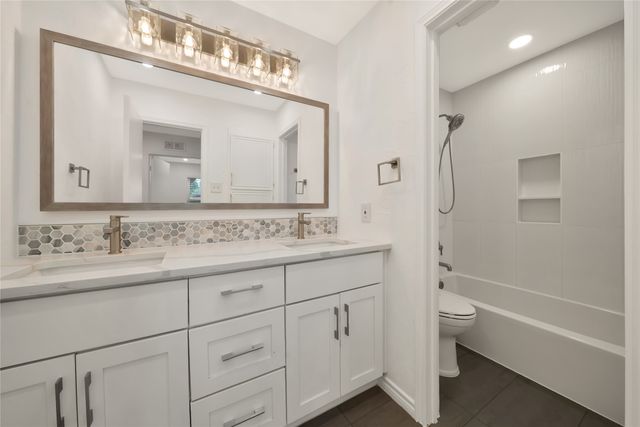 2909 Normandy Court, Euless, TX 76039