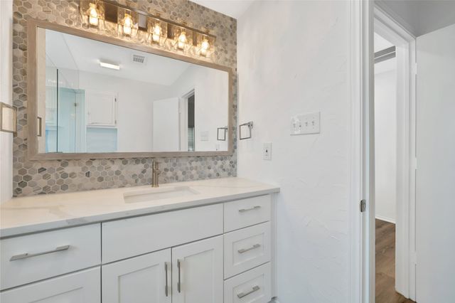 2909 Normandy Court, Euless, TX 76039