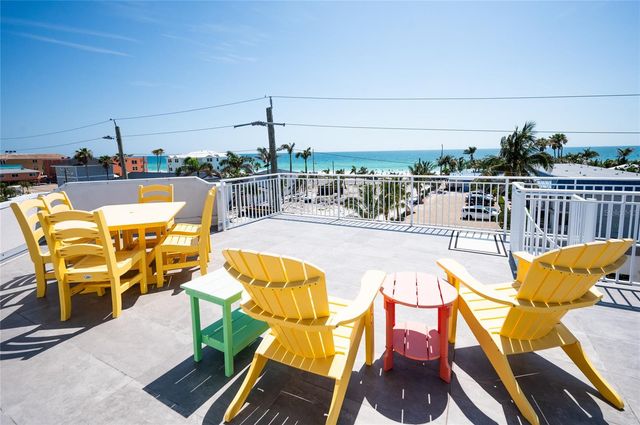 2201 AVENUE C, Bradenton Beach, FL 34217