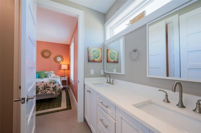 2201 AVENUE C, Bradenton Beach, FL 34217