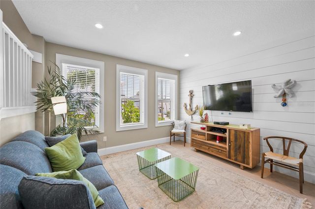 2201 AVENUE C, Bradenton Beach, FL 34217