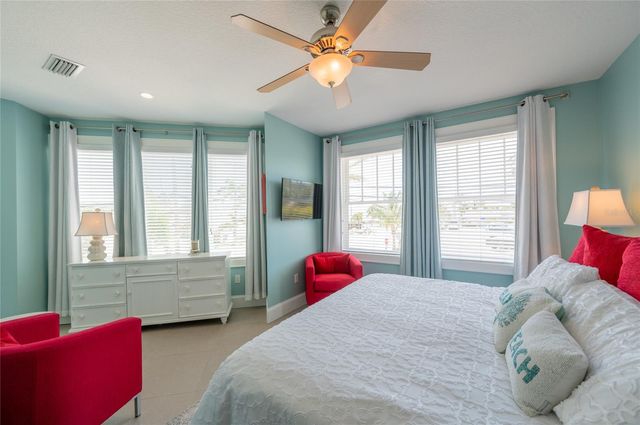 2201 AVENUE C, Bradenton Beach, FL 34217