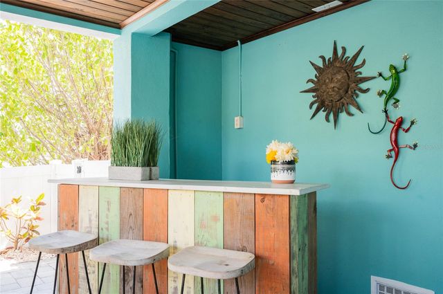 2201 AVENUE C, Bradenton Beach, FL 34217