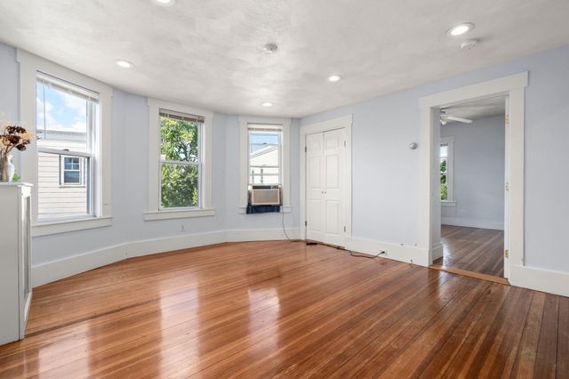 93 Easton Street, Boston, MA 02134