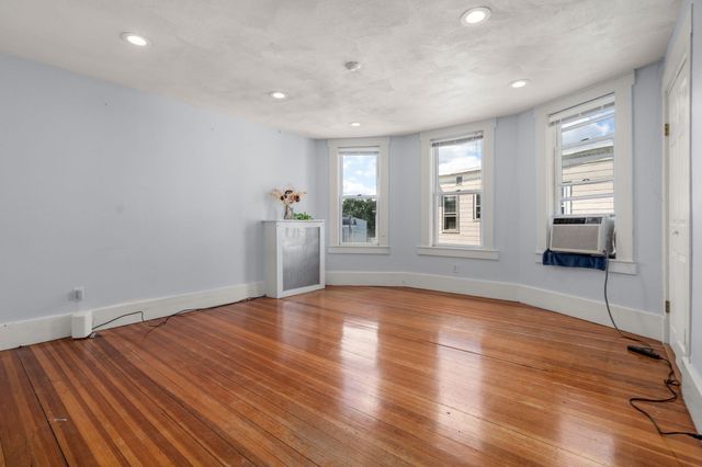 93 Easton Street, Boston, MA 02134