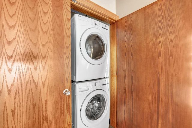 5990 ALLEN ROAD, Little Suamico, WI 54141