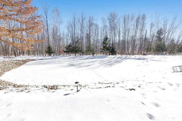 5990 ALLEN ROAD, Little Suamico, WI 54141