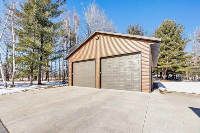 5990 ALLEN ROAD, Little Suamico, WI 54141