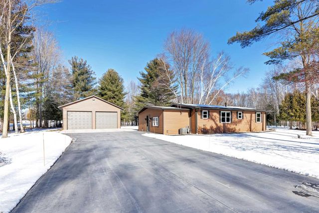 5990 ALLEN ROAD, Little Suamico, WI 54141