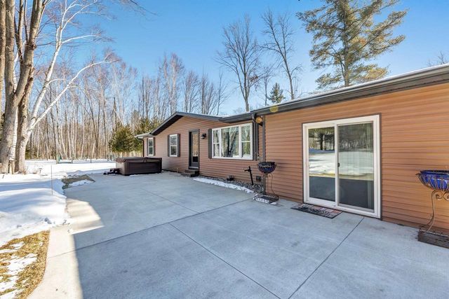 5990 ALLEN ROAD, Little Suamico, WI 54141