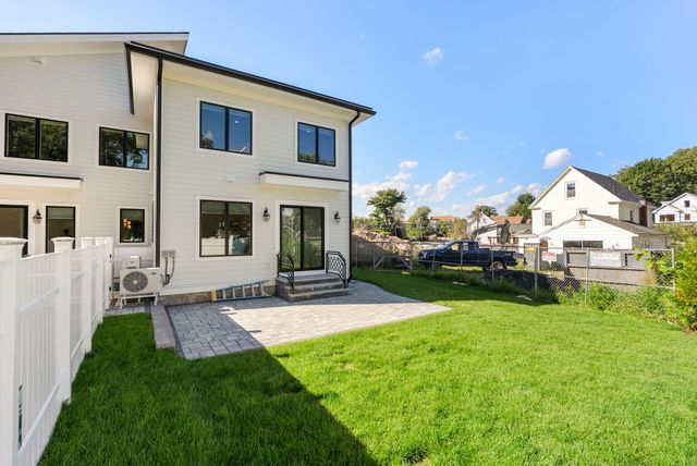 82 Lexington Street A, Newton, MA 02466