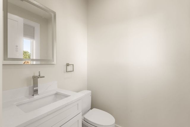 82 Lexington Street A, Newton, MA 02466