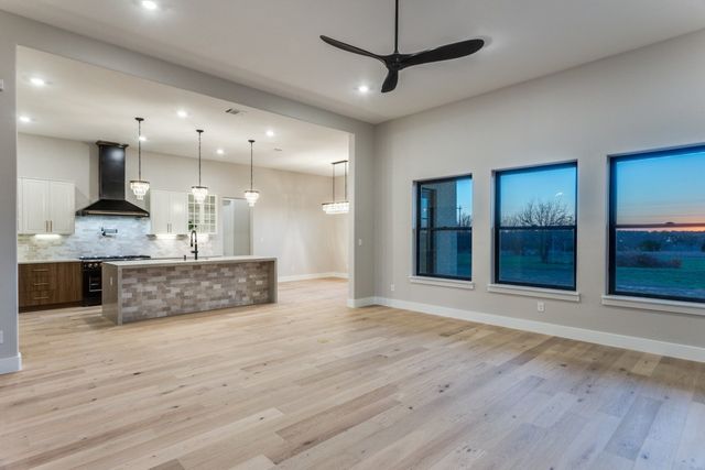 6306 Starlight Ranch Road, Godley, TX 76044