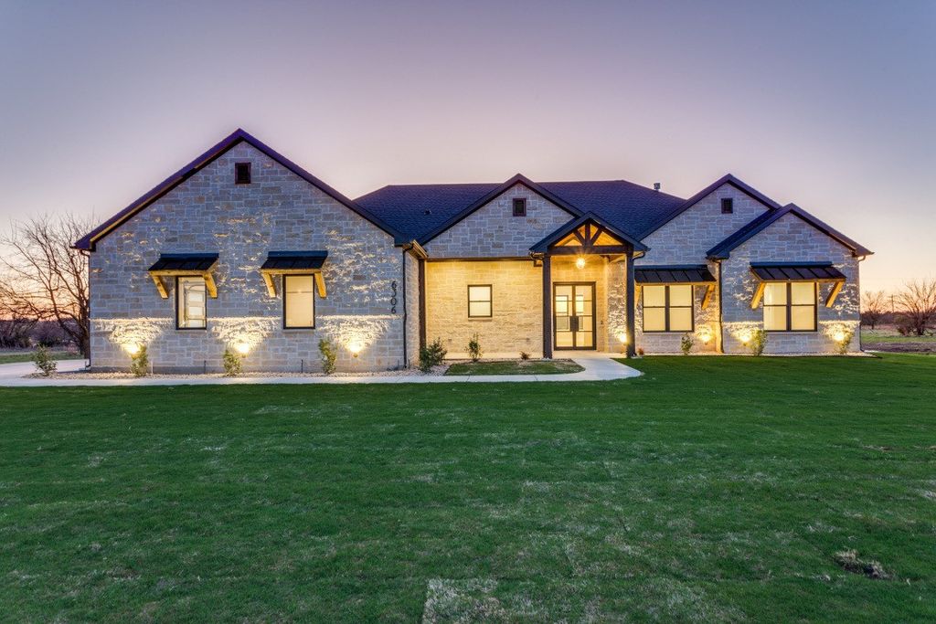 6306 Starlight Ranch Road, Godley, TX 76044