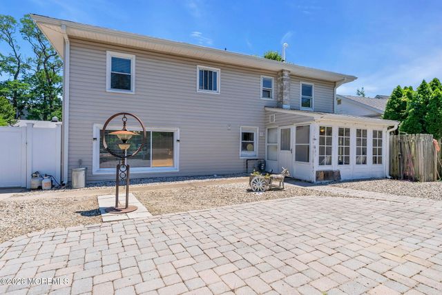 517 Riverwood Park, Point Pleasant, NJ 08742