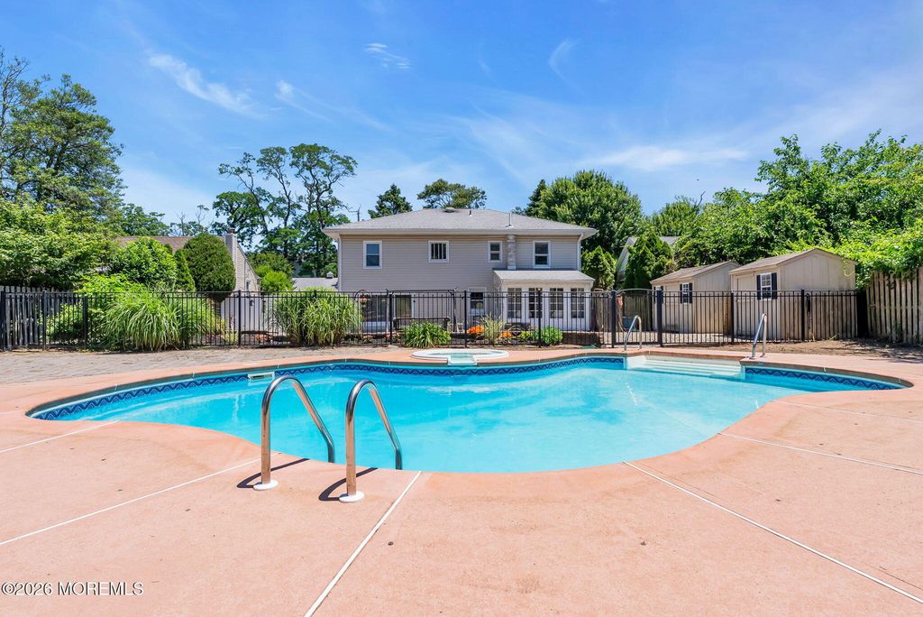 517 Riverwood Park, Point Pleasant, NJ 08742