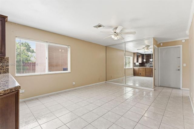 8801 SW 9th Ct, Pembroke Pines, FL 33025