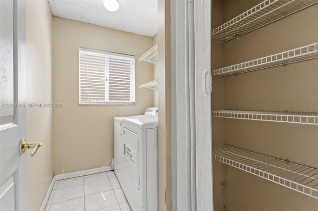 8801 SW 9th Ct, Pembroke Pines, FL 33025