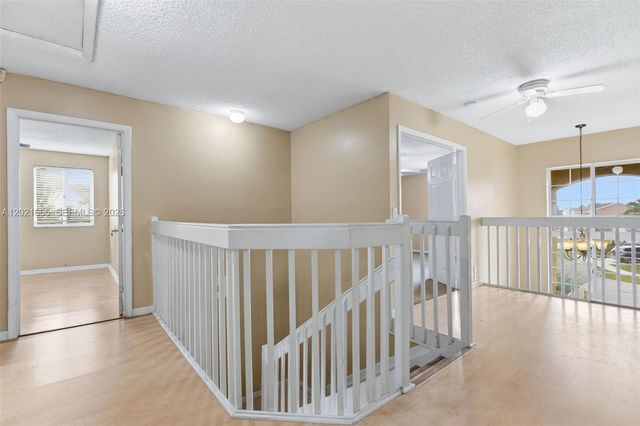 8801 SW 9th Ct, Pembroke Pines, FL 33025