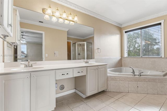 8801 SW 9th Ct, Pembroke Pines, FL 33025