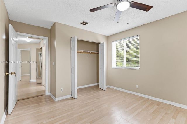 8801 SW 9th Ct, Pembroke Pines, FL 33025