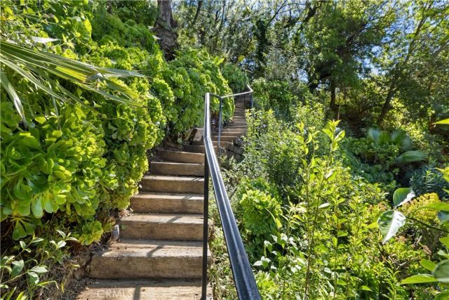 3456 Laurelvale Drive, Studio City, CA 91604