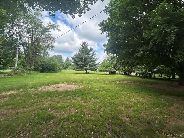 3364 Elder Road, West Bloomfield, MI 48324