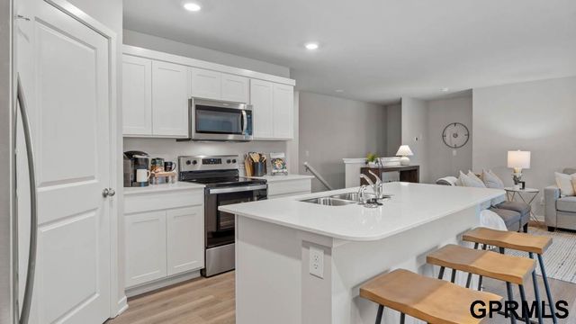 7205 S 204th Avenue, Gretna, NE 68028