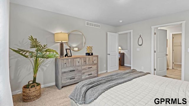7205 S 204th Avenue, Gretna, NE 68028