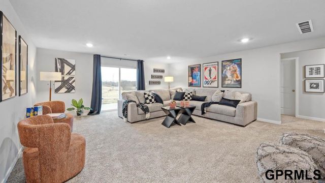 7205 S 204th Avenue, Gretna, NE 68028
