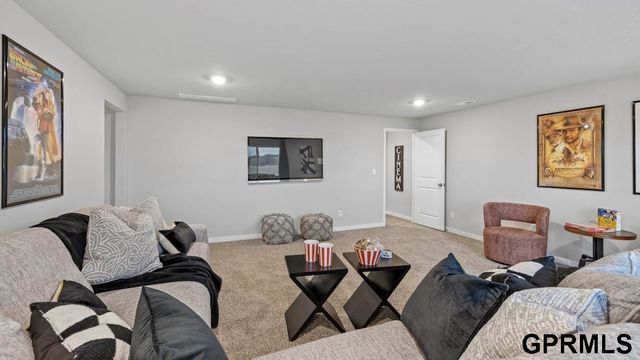 7205 S 204th Avenue, Gretna, NE 68028