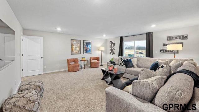 7205 S 204th Avenue, Gretna, NE 68028