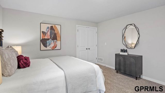 7205 S 204th Avenue, Gretna, NE 68028