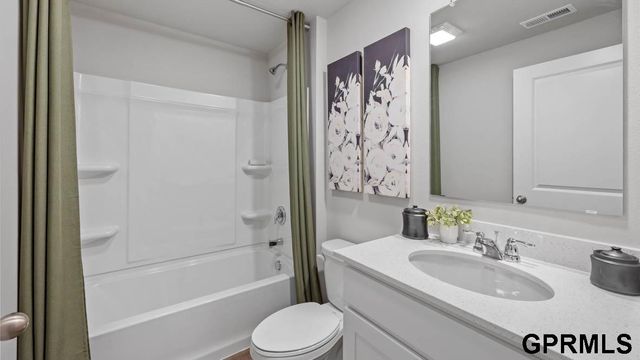 7205 S 204th Avenue, Gretna, NE 68028