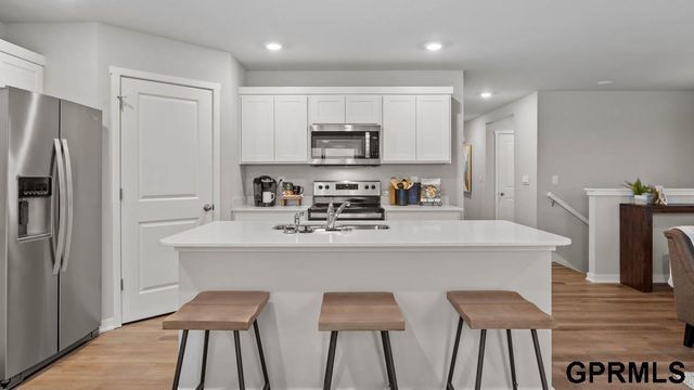 7205 S 204th Avenue, Gretna, NE 68028