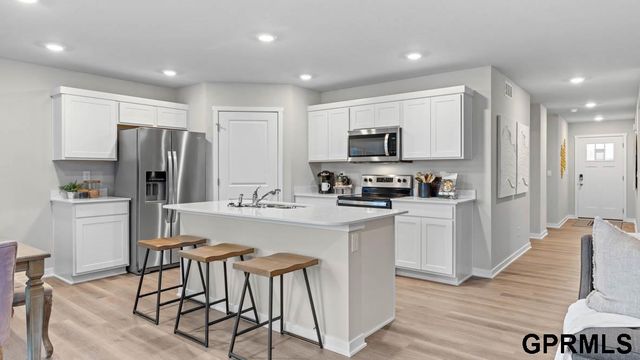 7205 S 204th Avenue, Gretna, NE 68028