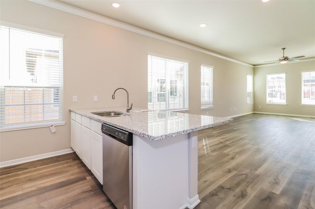 9845 Crescent Cove Drive, Montgomery, TX 77356