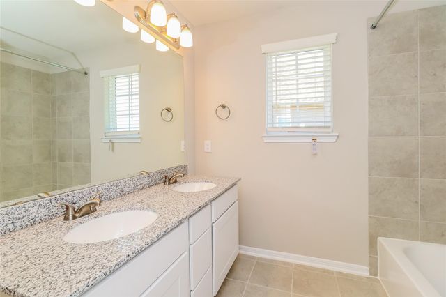 9845 Crescent Cove Drive, Montgomery, TX 77356