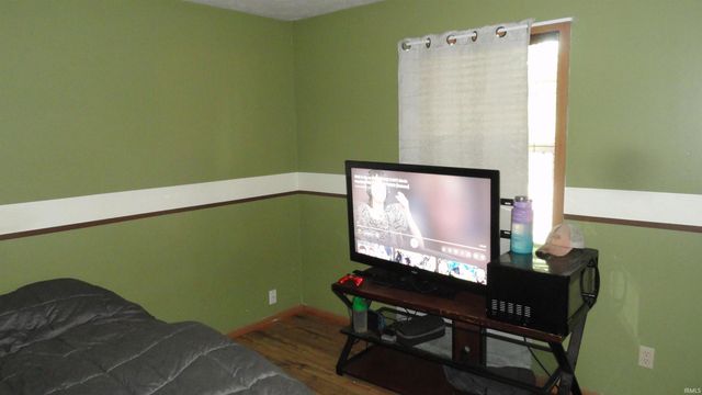 5144 Virginia Drive, Newburgh, IN 47630