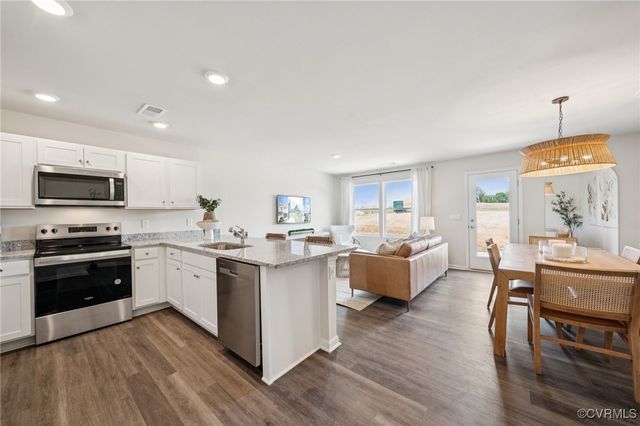 6642 Lunsford Dr, Prince George, VA 23875