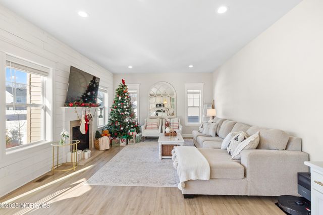 29 Tasha Lane, Howell, NJ 07731