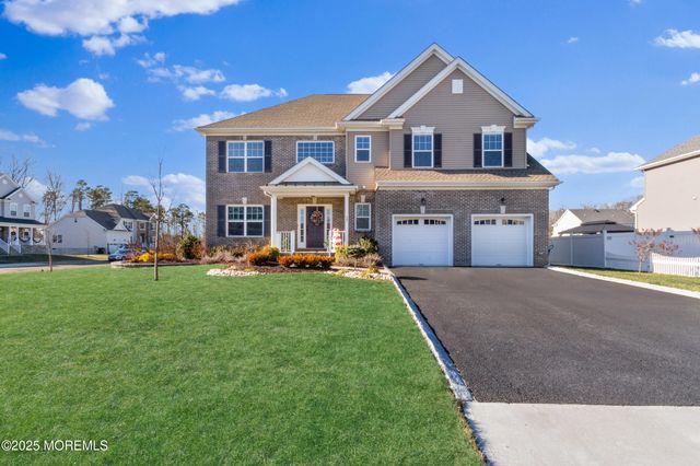 29 Tasha Lane, Howell, NJ 07731