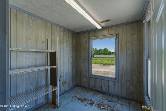 1545 Greenbriar Rd, Mt Washington, KY 40047